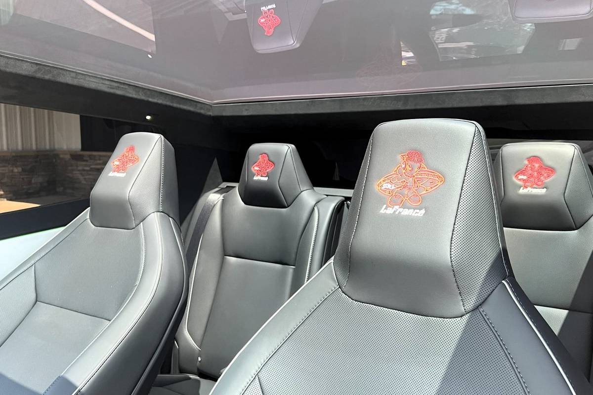 تسلا سايبر تراك