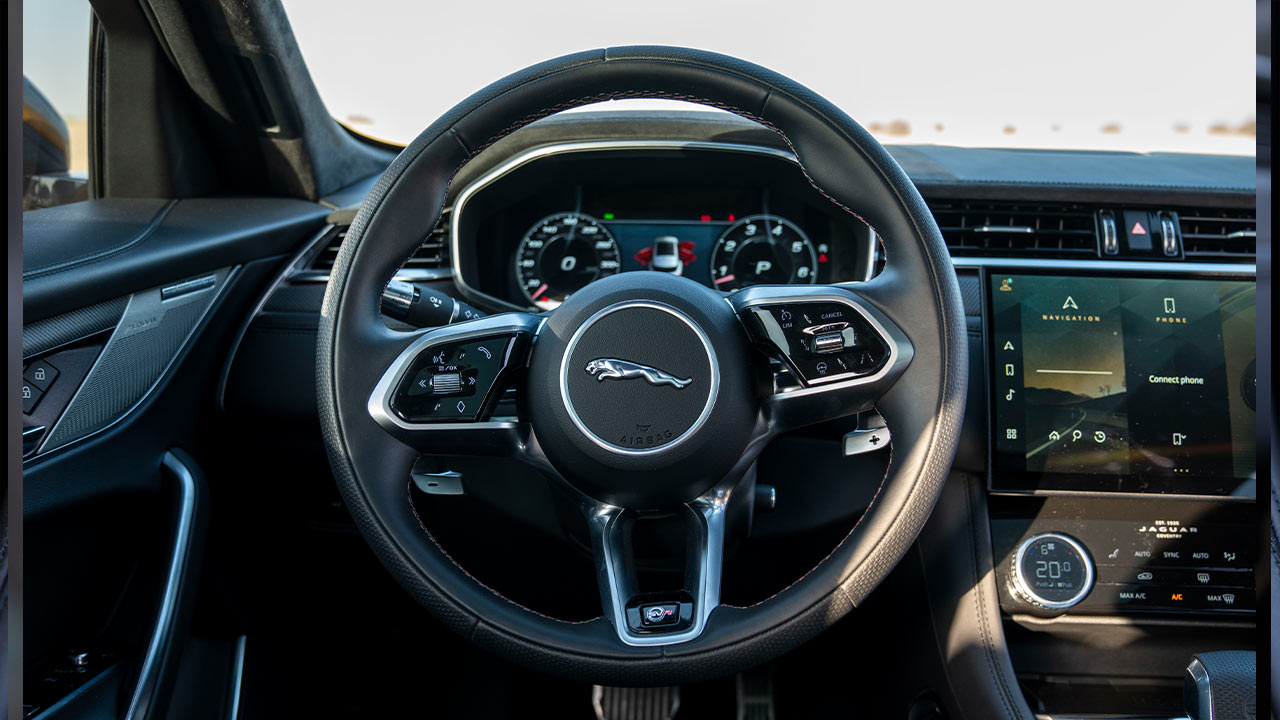 Jaguar F Pace SVR (12).jpeg