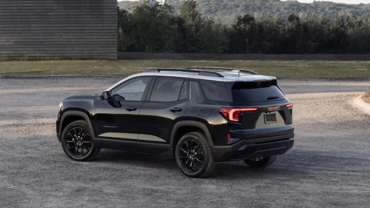 جي ام سي تيرين خلفية