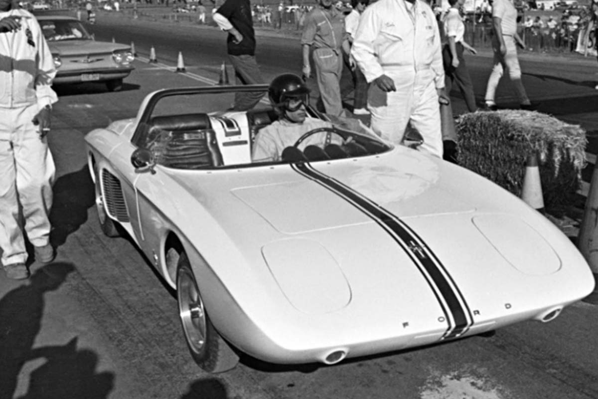 سيارة موستنج