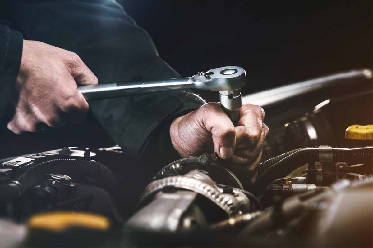 محرك السيارة