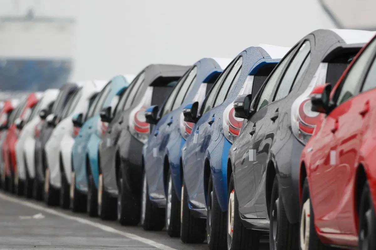 تاجير سيارة