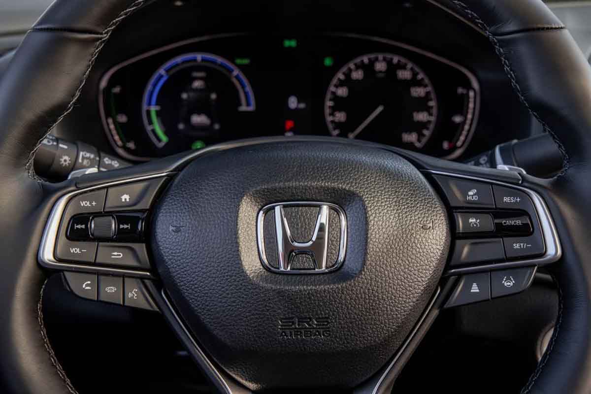 تقنيات سيارة الاكورد