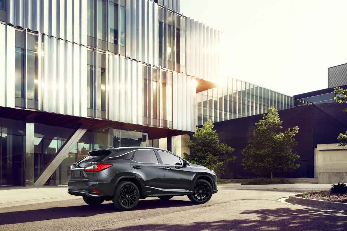 خلفية لكزس 2022