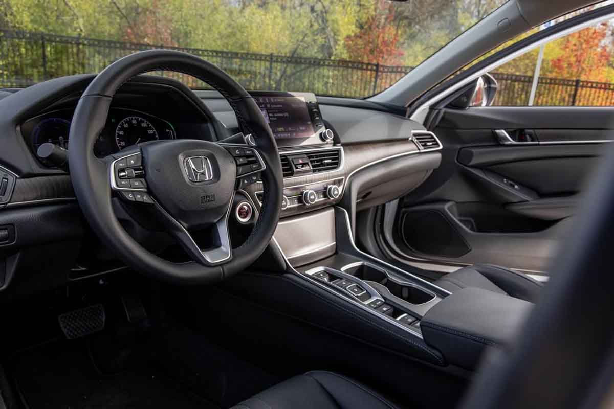 سيارة الاكورد 2021