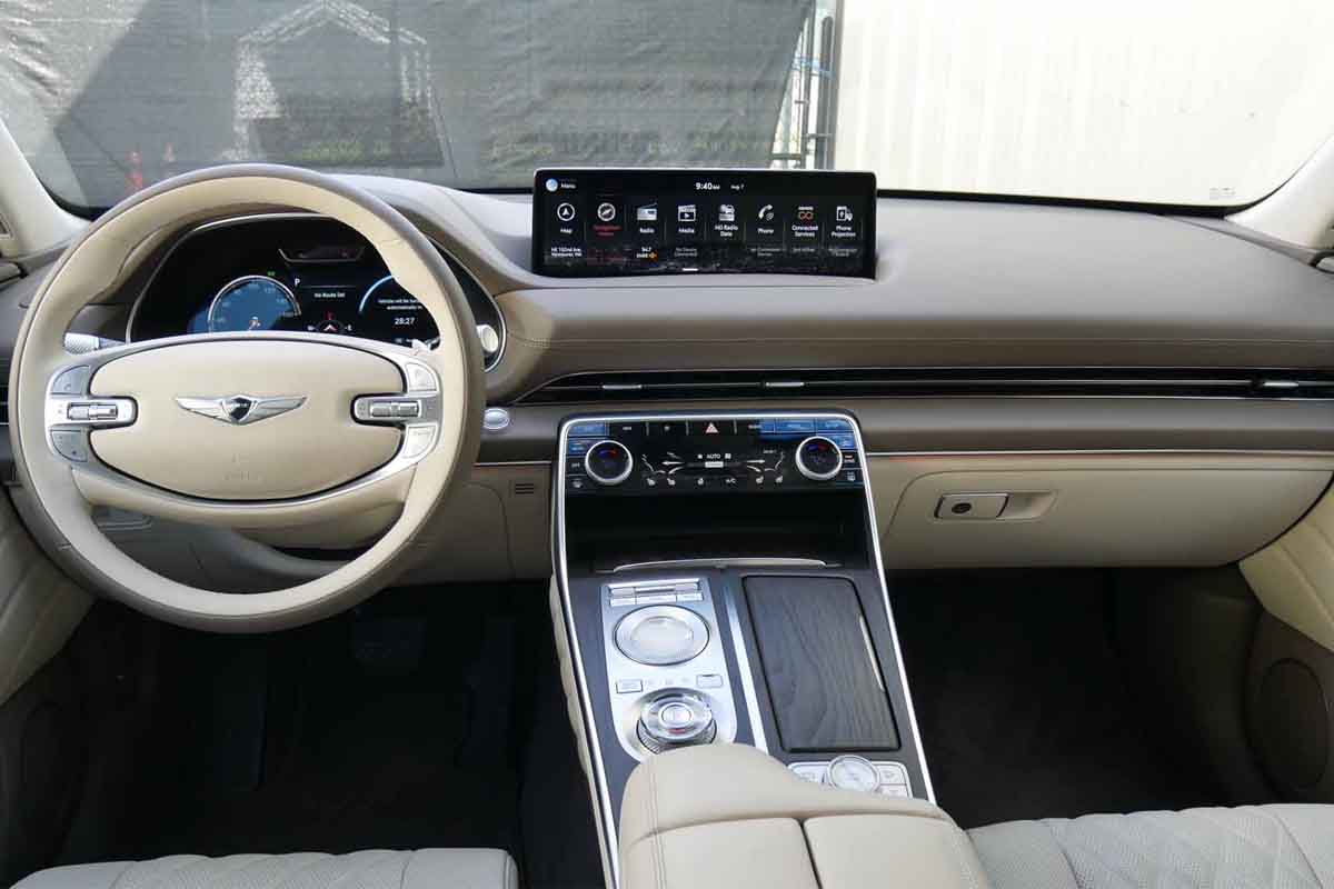 سيارة جينسس