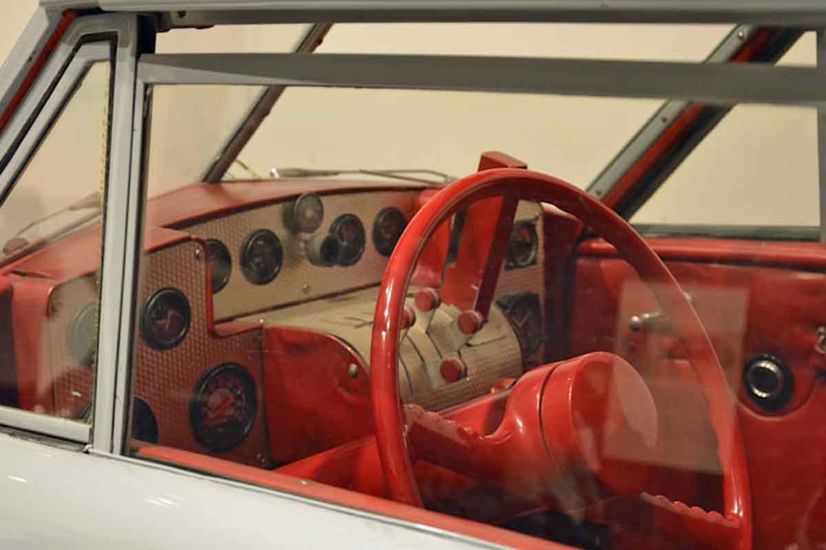 سيارة نموذجية