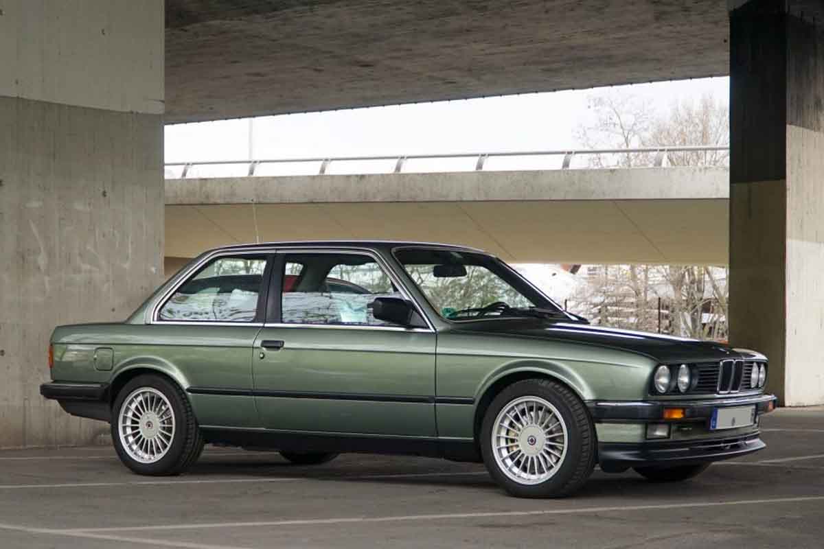 بي ام دبليو الفئة الثالثة