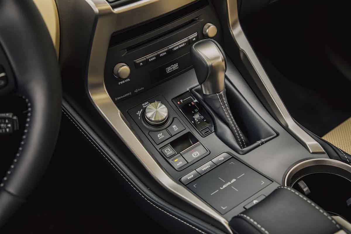 سيارات لكزس