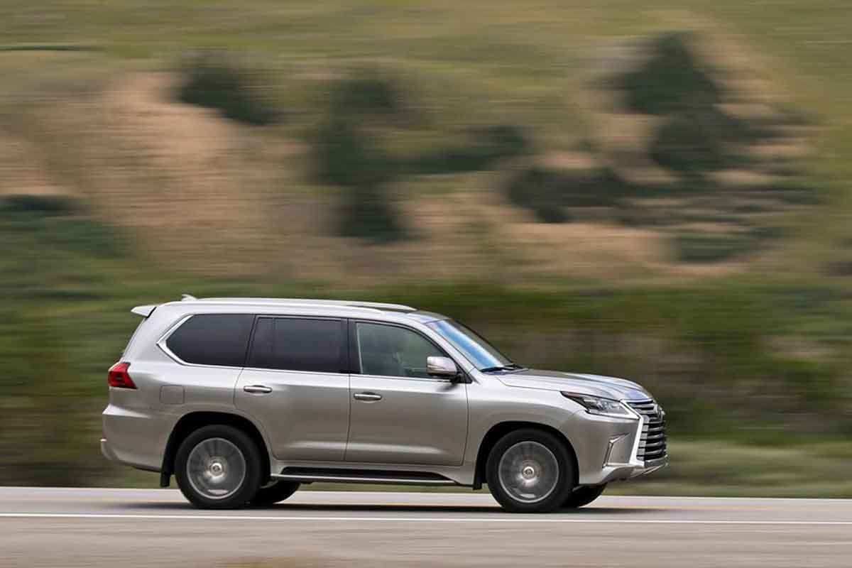 سيارات لكزس