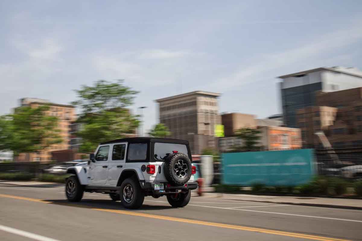 سيارة جيب رانجلر