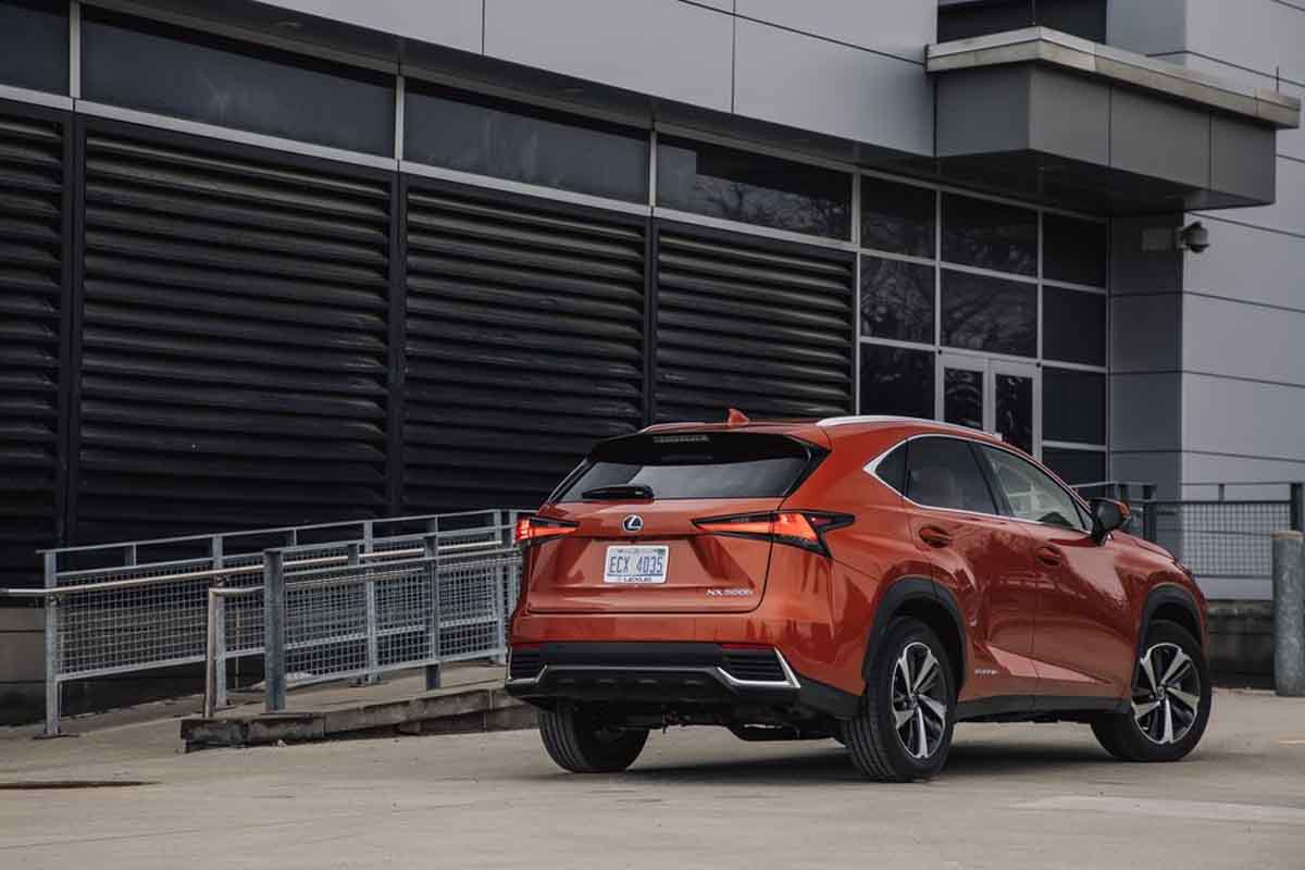 سيارات لكزس