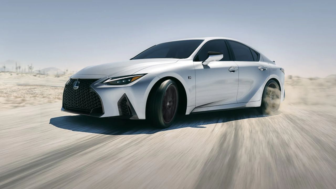 لكزس 2023 IS