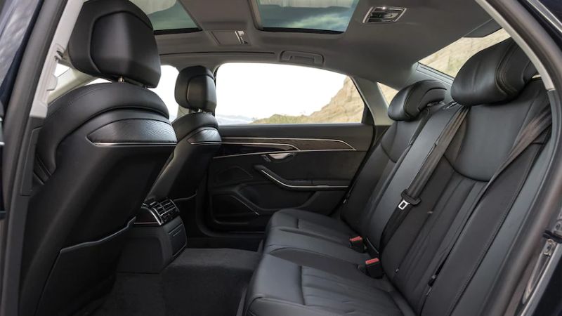 اودي A8 من الداخل 2023