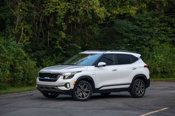 سيارة كيا سيلتوس